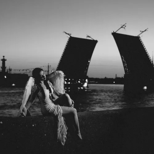 Премьера: polnalyubvi - «Давай уедем в Питер»